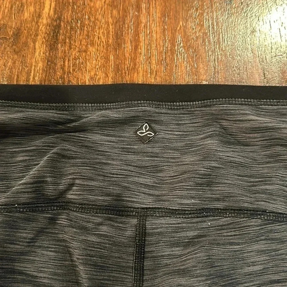 PrAna women’s Tori Capri leggings small excellent used condition - Picture 4 of 4